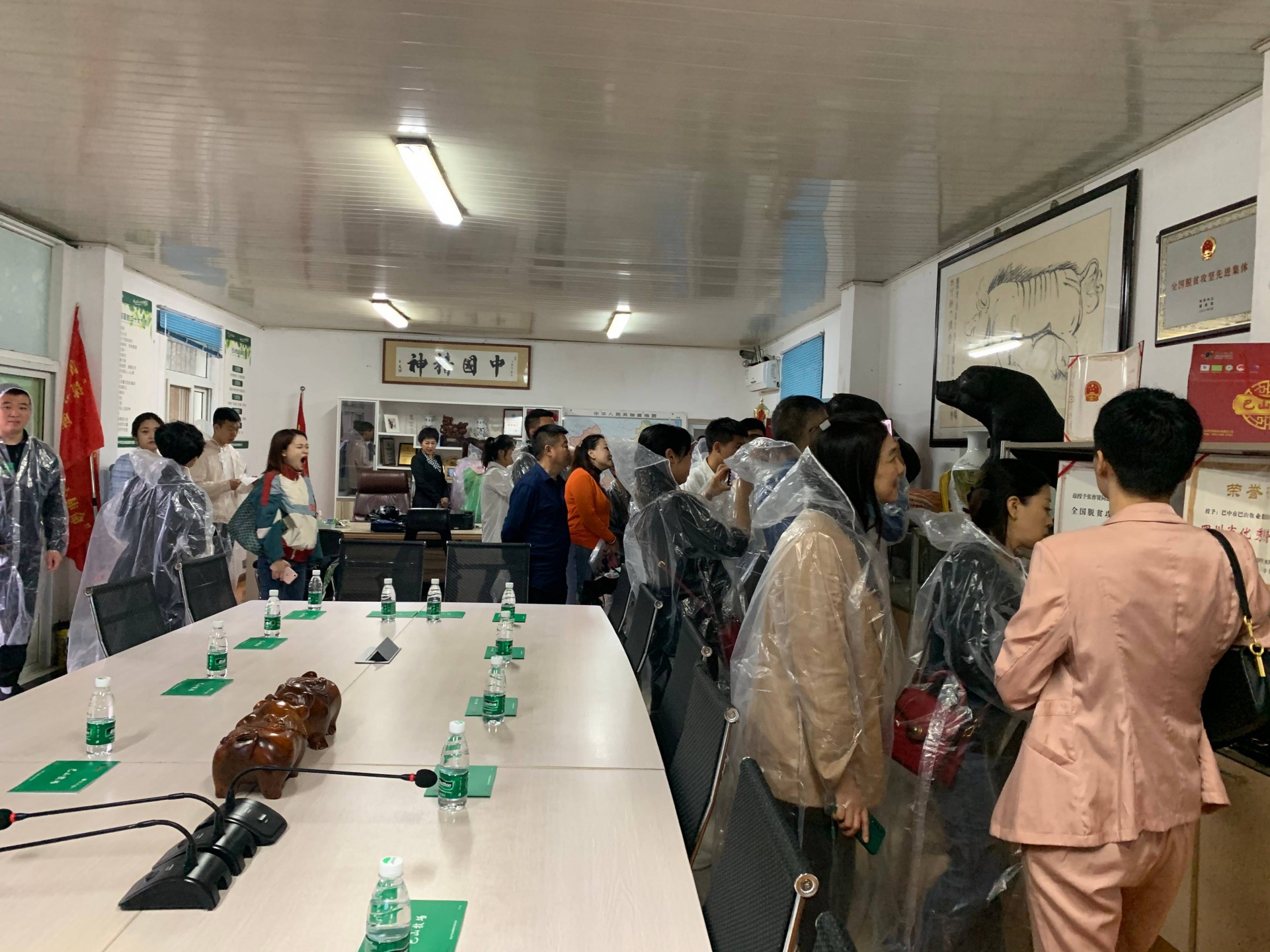 巴中市市委黨校率"自貢市富順縣工商聯(lián)(總工會)2022年探紅色記憶.體悟初心使命,理想信念教育培訓班"來我公司參觀