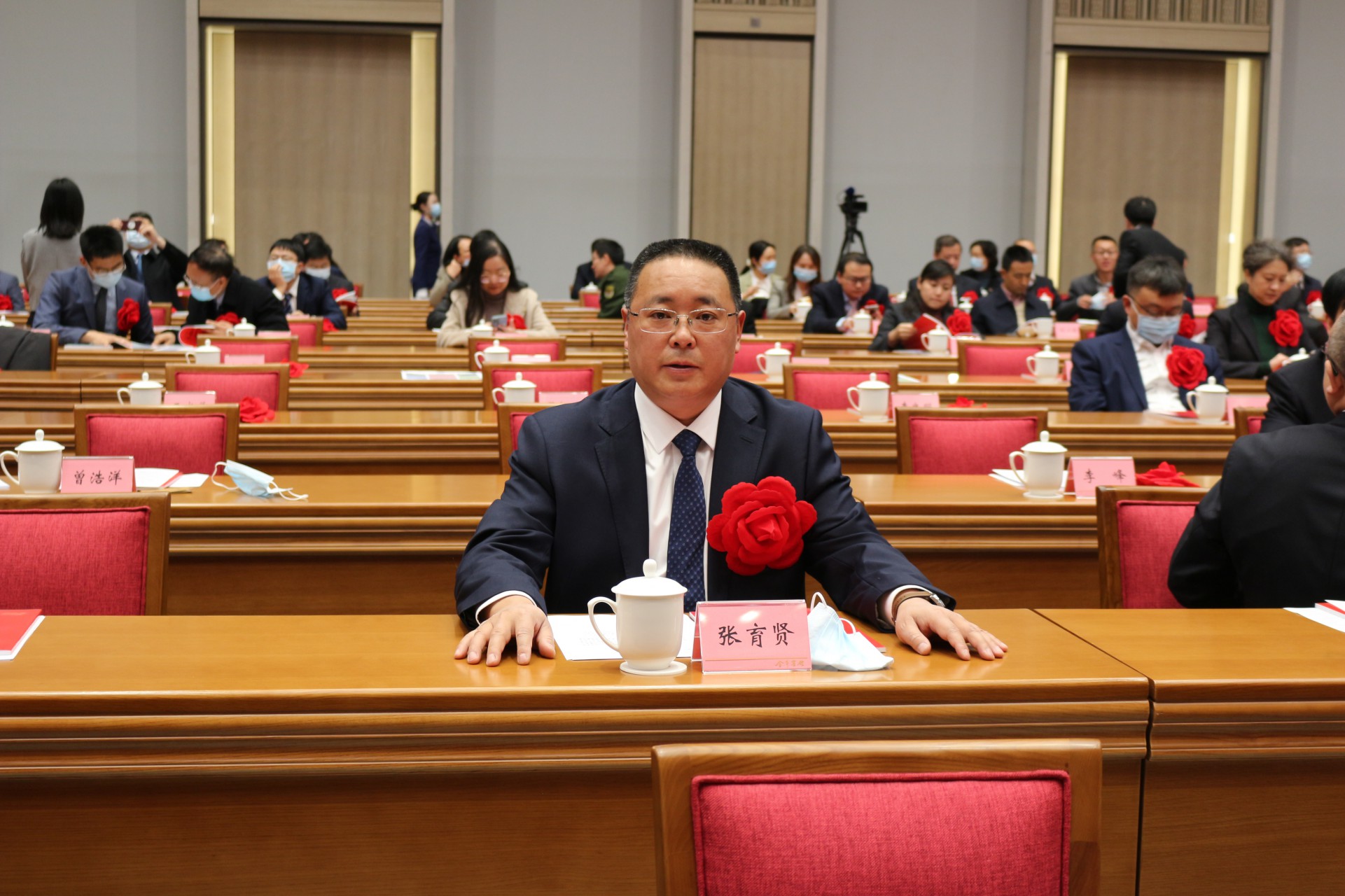 祝賀!公司張育賢董事長榮獲第三屆“四川杰出人才獎”